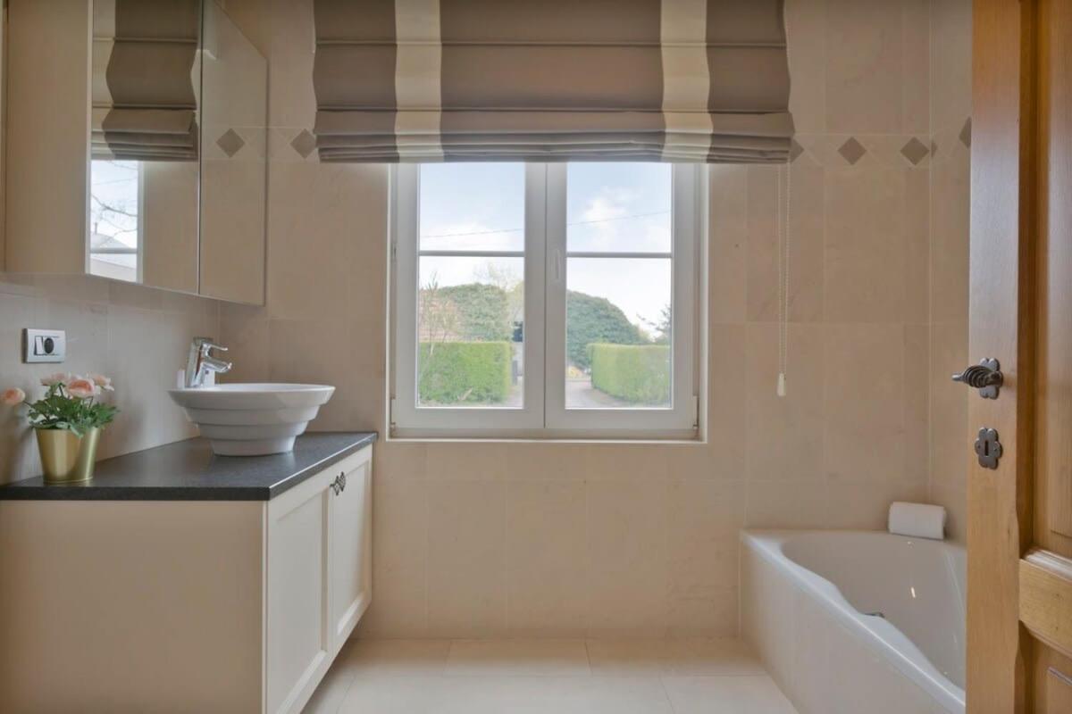 Huswell - Family House With A Beautiful View In Damme Villa Brugge Buitenkant foto